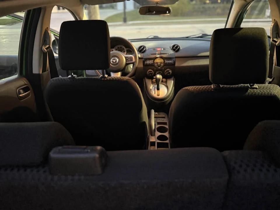 2011 Mazda Mazda 2 2nd Gen - Image 7 of 12