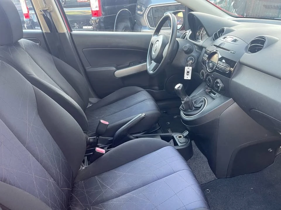 2011 Mazda Mazda 2 2nd Gen - Image 14 of 19