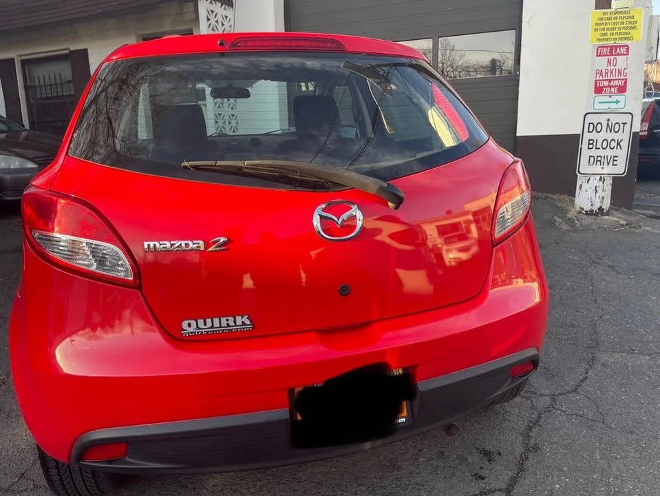 2011 Mazda Mazda 2 2nd Gen - Image 10 of 19