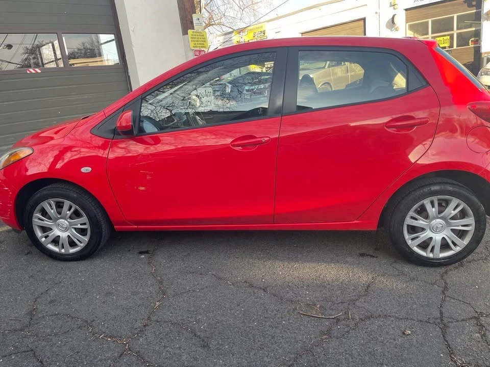 2011 Mazda Mazda 2 2nd Gen - Image 6 of 19