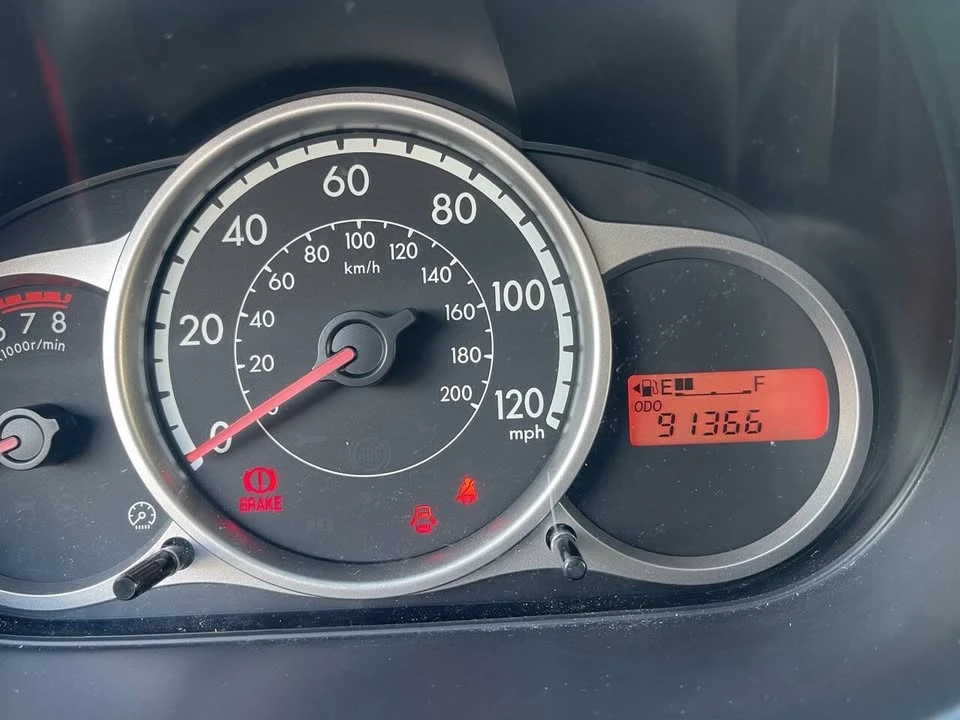 2011 Mazda Mazda 2 2nd Gen - Image 12 of 19