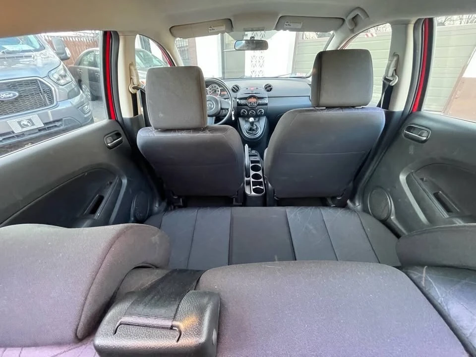 2011 Mazda Mazda 2 2nd Gen - Image 18 of 19