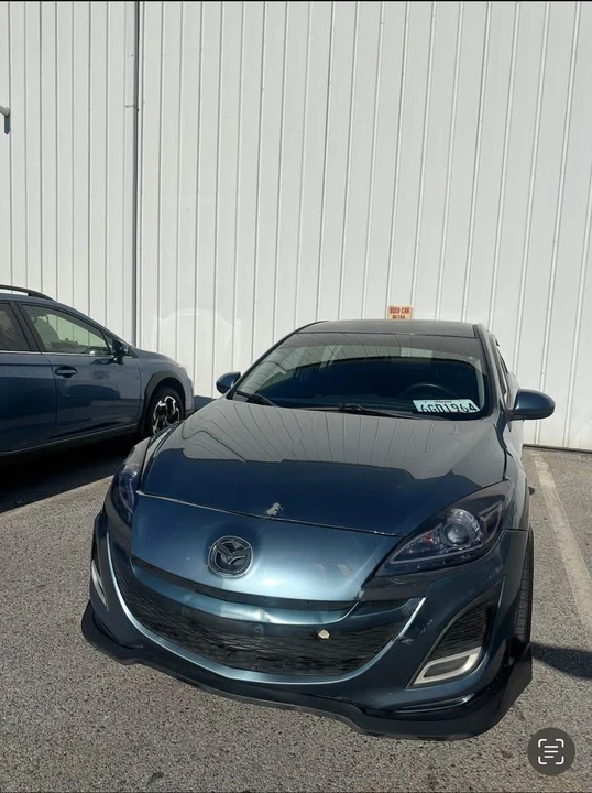 2011 Mazda Mazda 3 2nd Gen - Image 2 of 5
