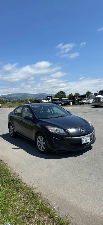 2011 Mazda Mazda 3 2nd Gen - Image 2 of 7