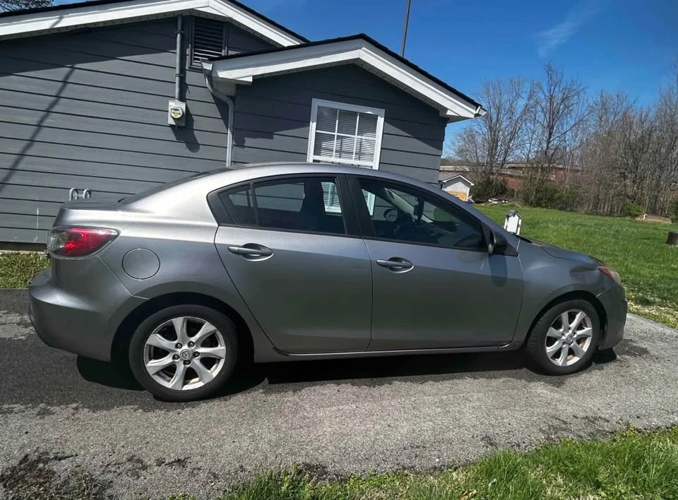 2011 Mazda Mazda 3 2nd Gen - Image 3 of 10