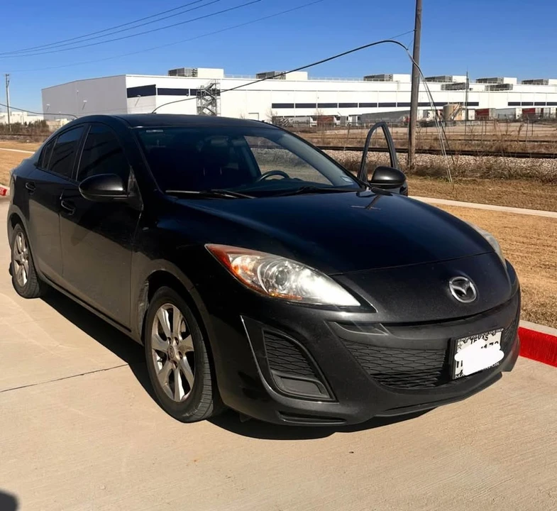 2011 Mazda Mazda 3 2nd Gen - Image 3 of 3