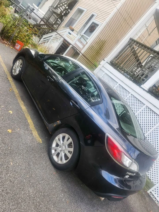 2011 Mazda Mazda 3 2nd Gen - Image 2 of 5