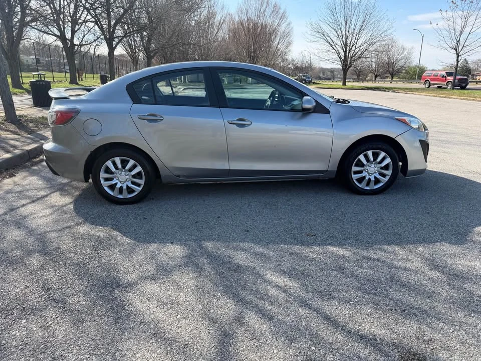 2011 Mazda Mazda 3 2nd Gen - Image 8 of 14