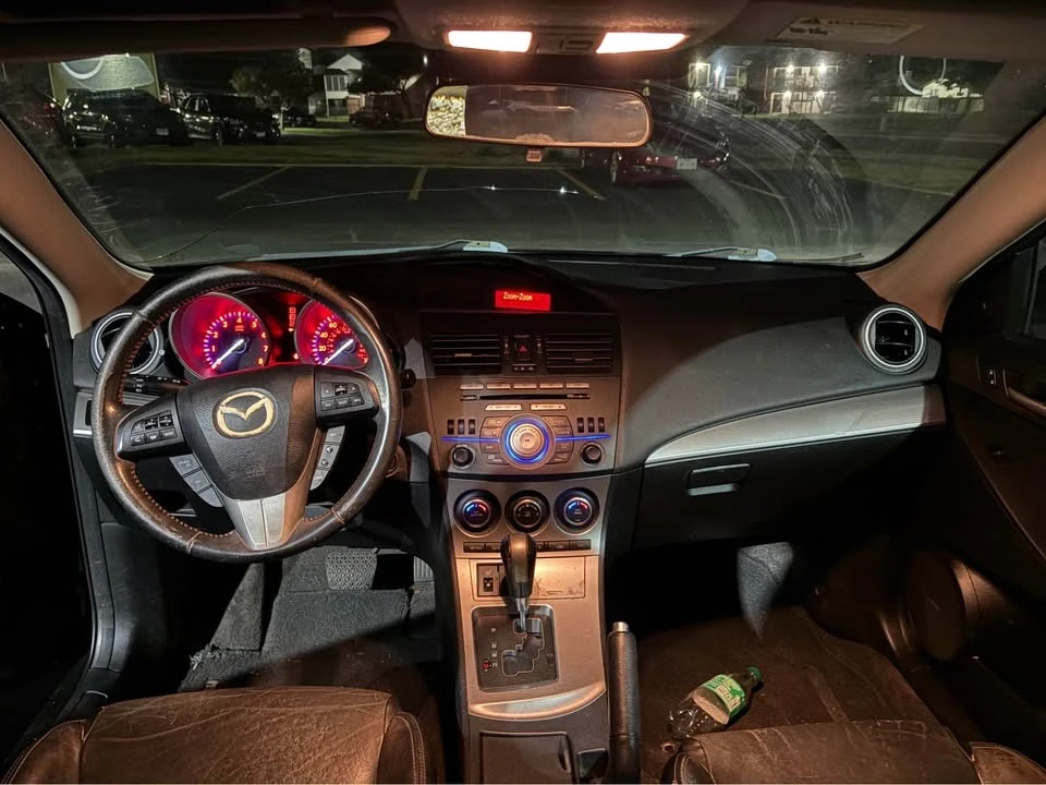 2011 Mazda Mazda 3 2nd Gen - Image 4 of 5