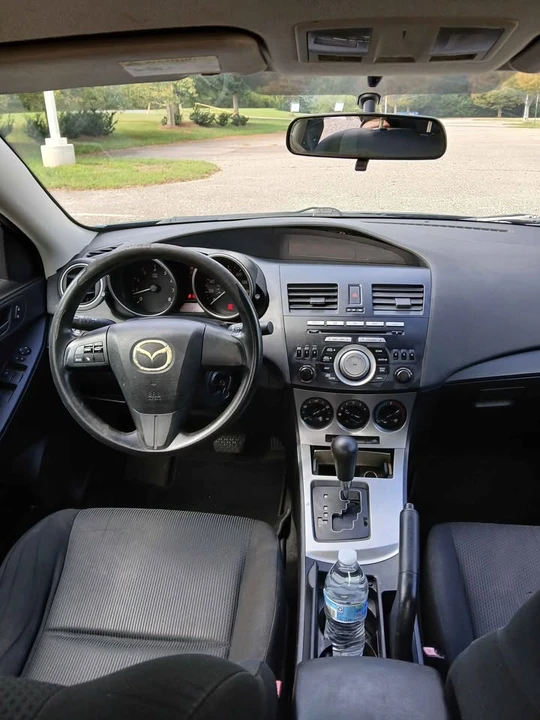 2011 Mazda Mazda 3 2nd Gen - Image 10 of 12