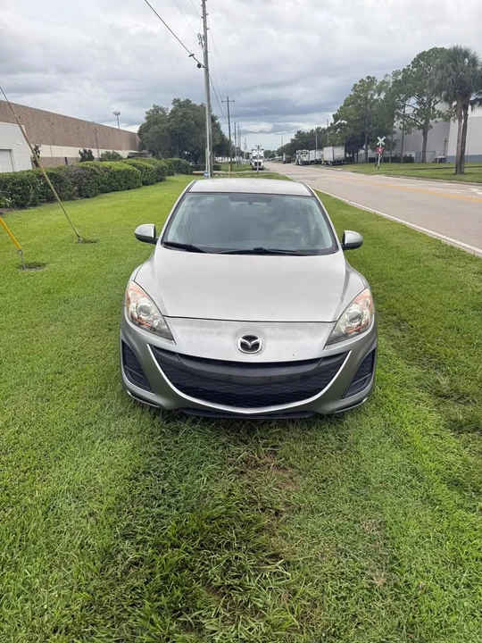 2011 Mazda Mazda 3 2nd Gen - Image 2 of 13