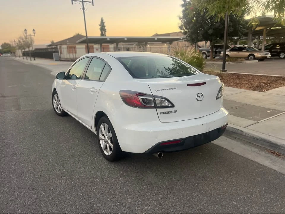 2011 Mazda Mazda 3 2nd Gen - Image 6 of 17