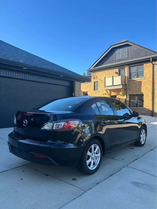 2011 Mazda Mazda 3 2nd Gen - Image 2 of 7