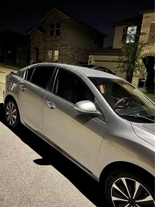 2011 Mazda Mazda 3 2nd Gen - Image 2 of 4