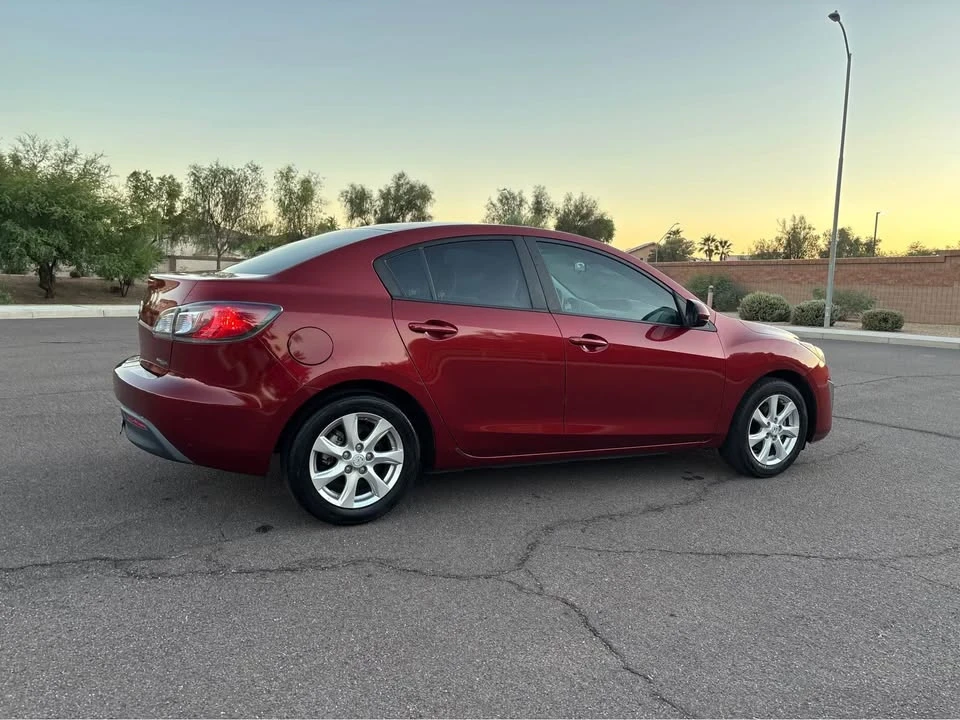 2011 Mazda Mazda 3 2nd Gen - Image 3 of 9