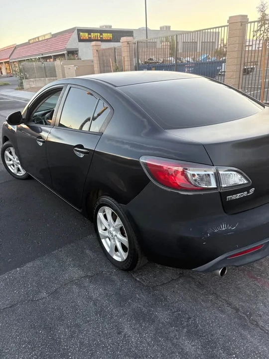 2011 Mazda Mazda 3 2nd Gen - Image 2 of 6