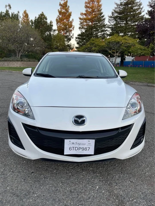 2011 Mazda Mazda 3 2nd Gen - Image 3 of 13