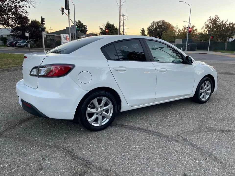 2011 Mazda Mazda 3 2nd Gen - Image 2 of 13