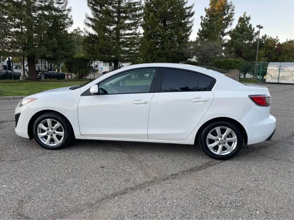 2011 Mazda Mazda 3 2nd Gen - Image 5 of 13