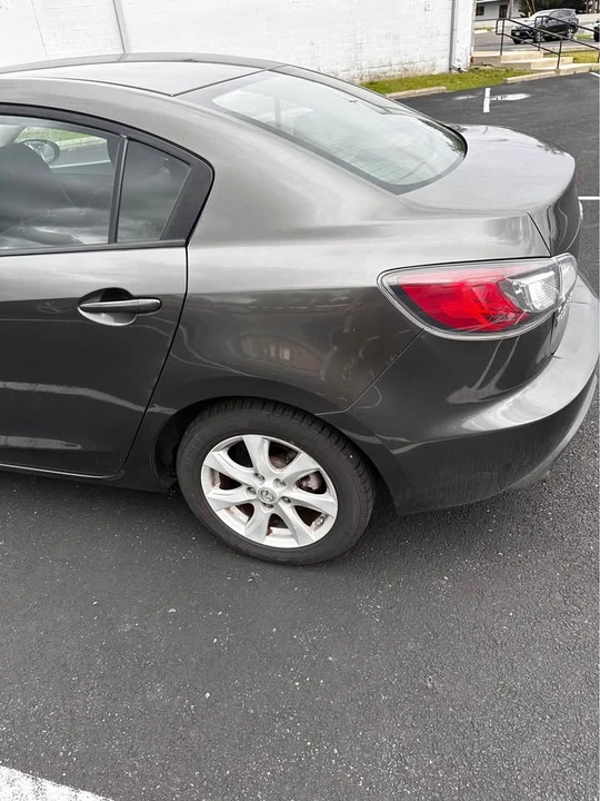 2011 Mazda Mazda 3 2nd Gen - Image 9 of 10