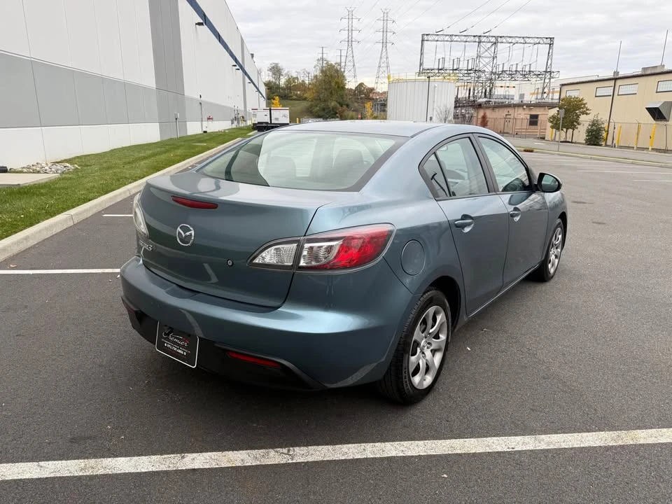 2011 Mazda Mazda 3 2nd Gen - Image 3 of 15