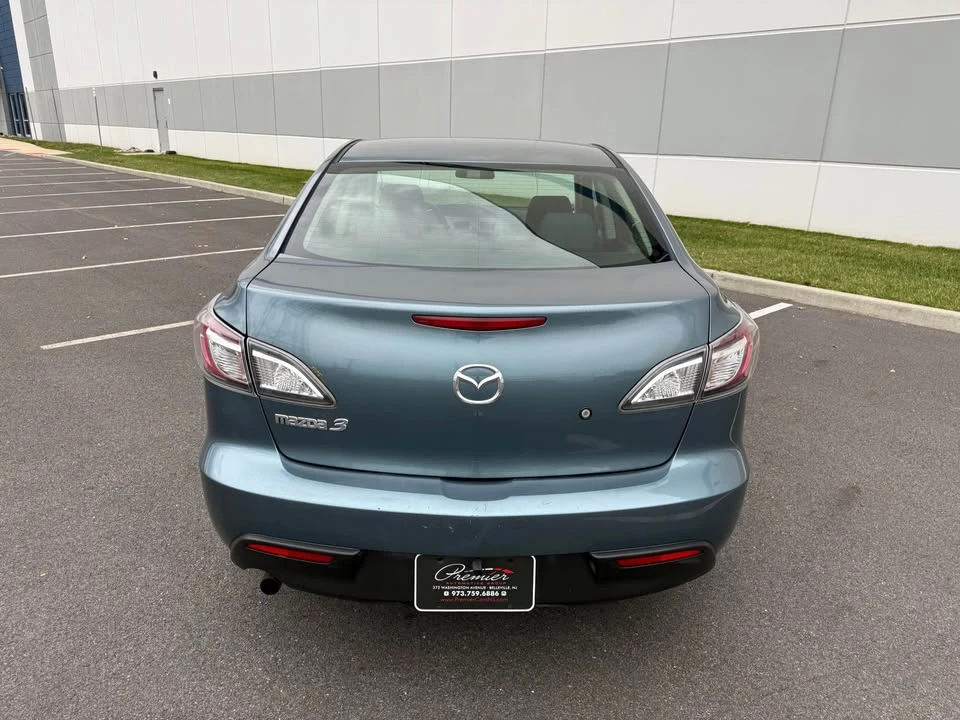 2011 Mazda Mazda 3 2nd Gen - Image 4 of 15