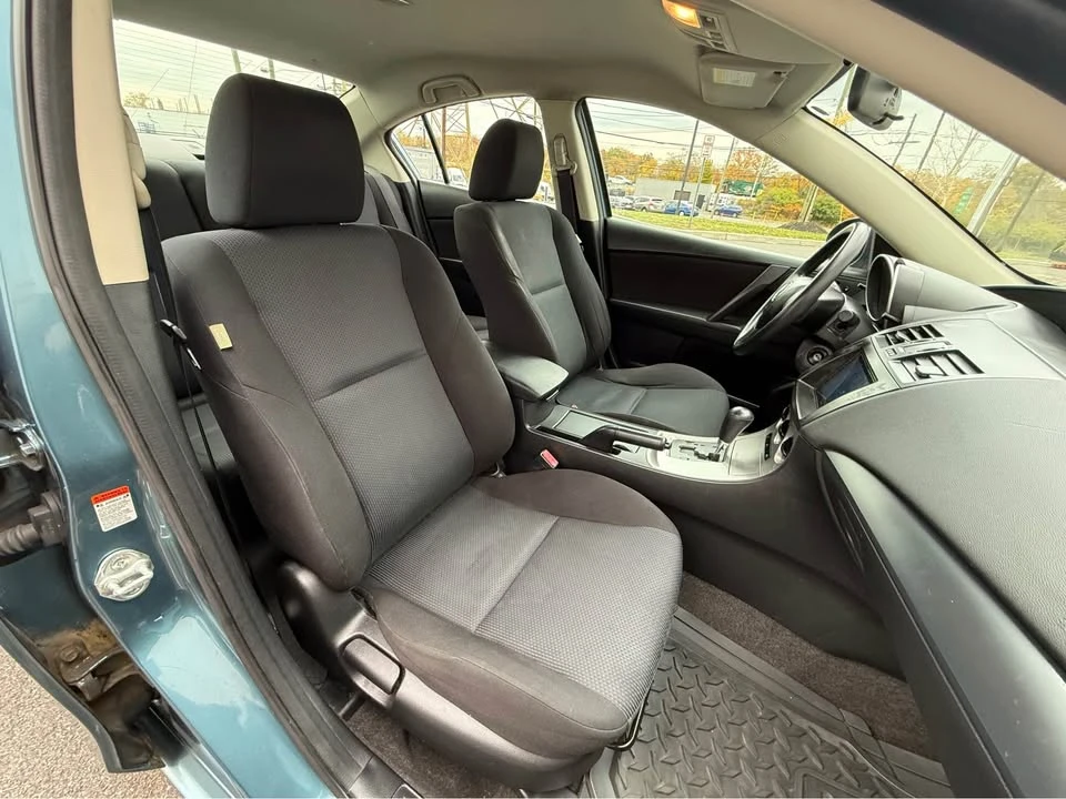 2011 Mazda Mazda 3 2nd Gen - Image 8 of 15