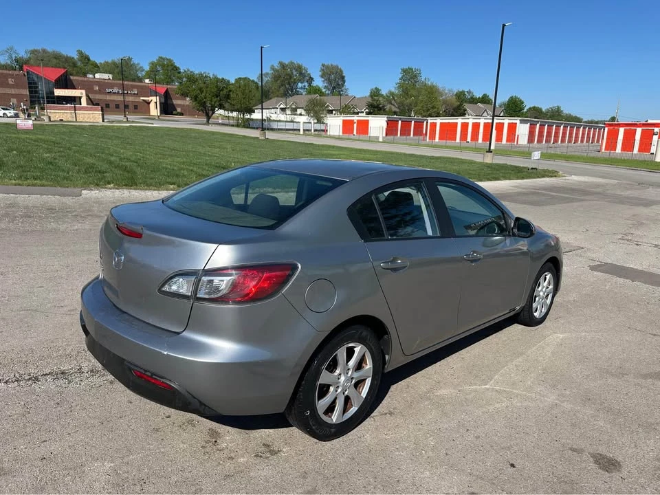 2011 Mazda Mazda 3 2nd Gen - Image 6 of 12