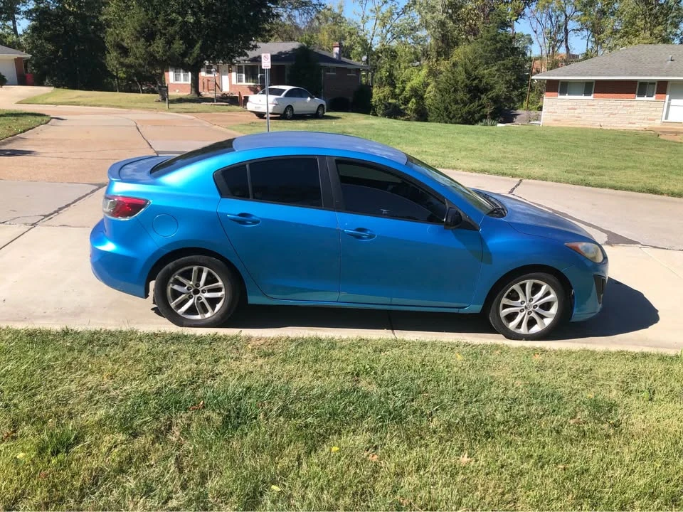 2011 Mazda Mazda 3 2nd Gen - Image 2 of 6