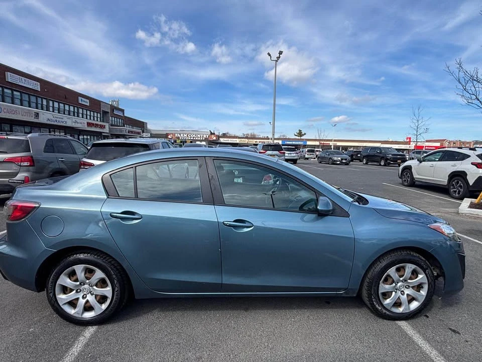 2011 Mazda Mazda 3 2nd Gen - Image 3 of 18
