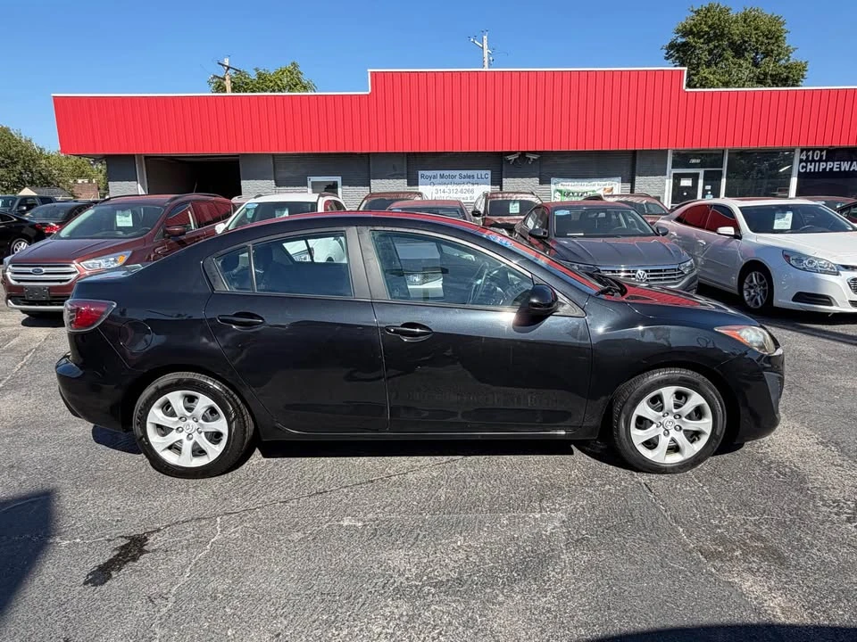 2011 Mazda Mazda 3 2nd Gen - Image 4 of 17