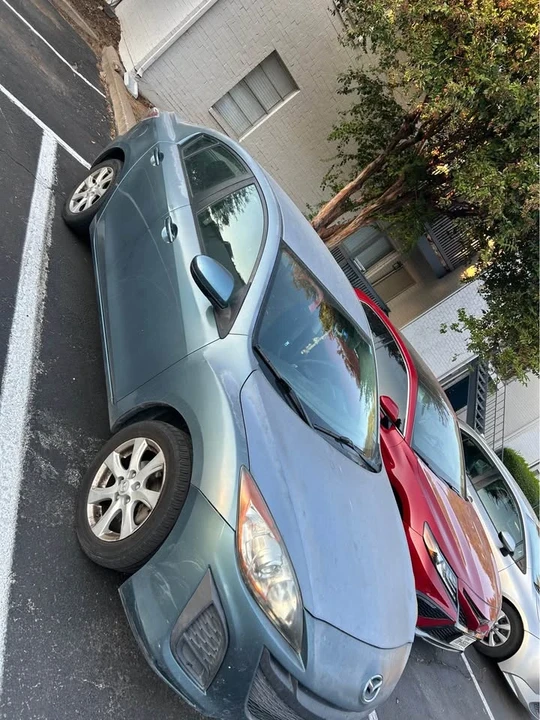 2011 Mazda Mazda 3 2nd Gen - Image 2 of 5
