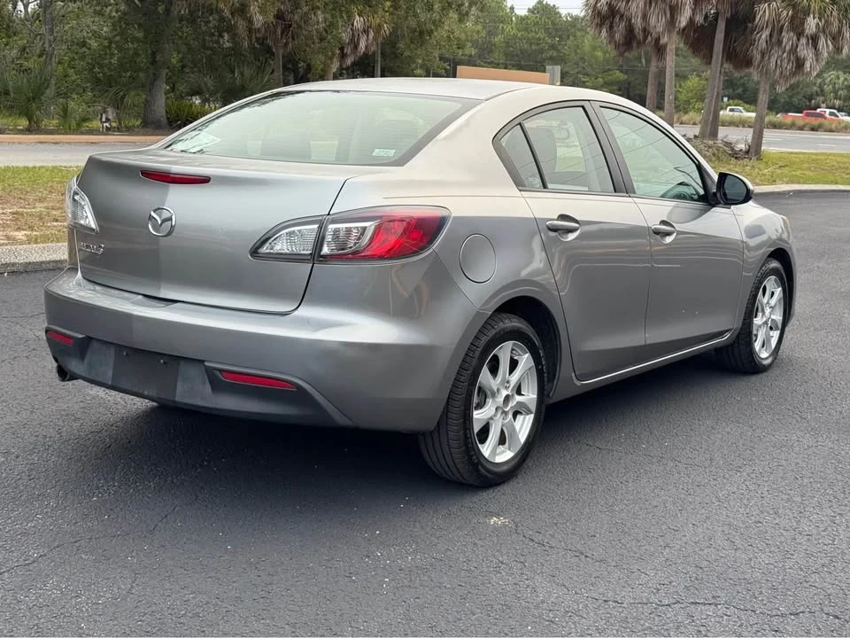 2011 Mazda Mazda 3 2nd Gen - Image 4 of 9