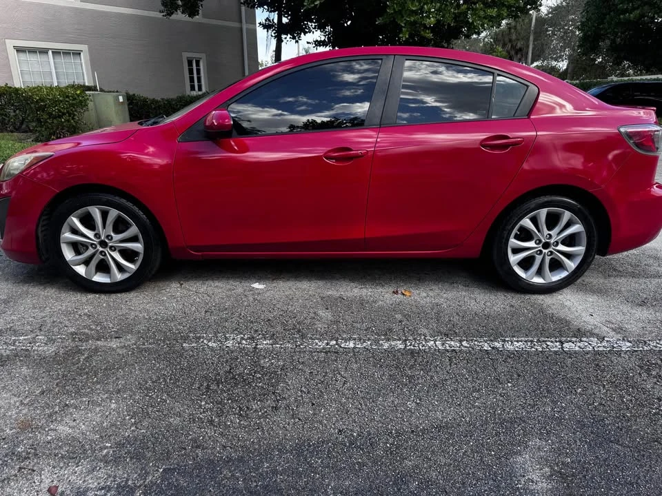2011 Mazda Mazda 3 2nd Gen - Image 2 of 12