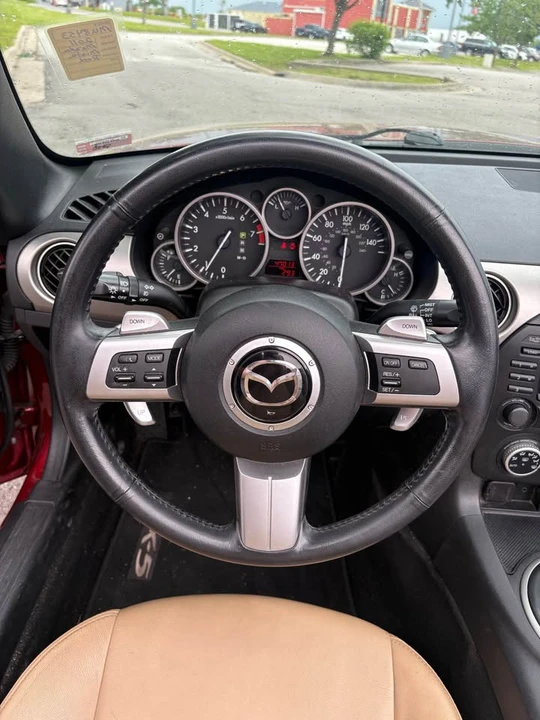 2011 Mazda NC MX-5 Miata - Image 11 of 12