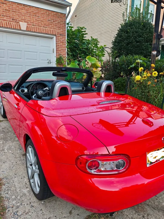 2011 Mazda NC MX-5 Miata - Image 9 of 17