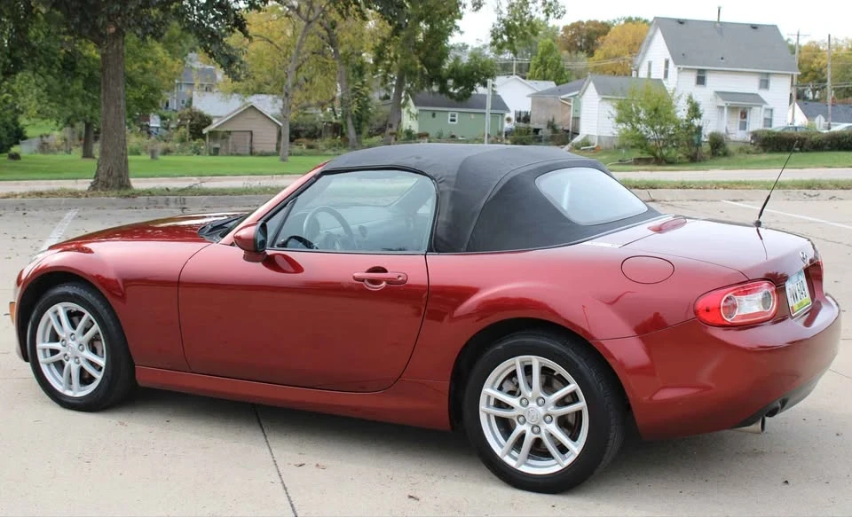 2011 Mazda NC MX-5 Miata - Image 5 of 19