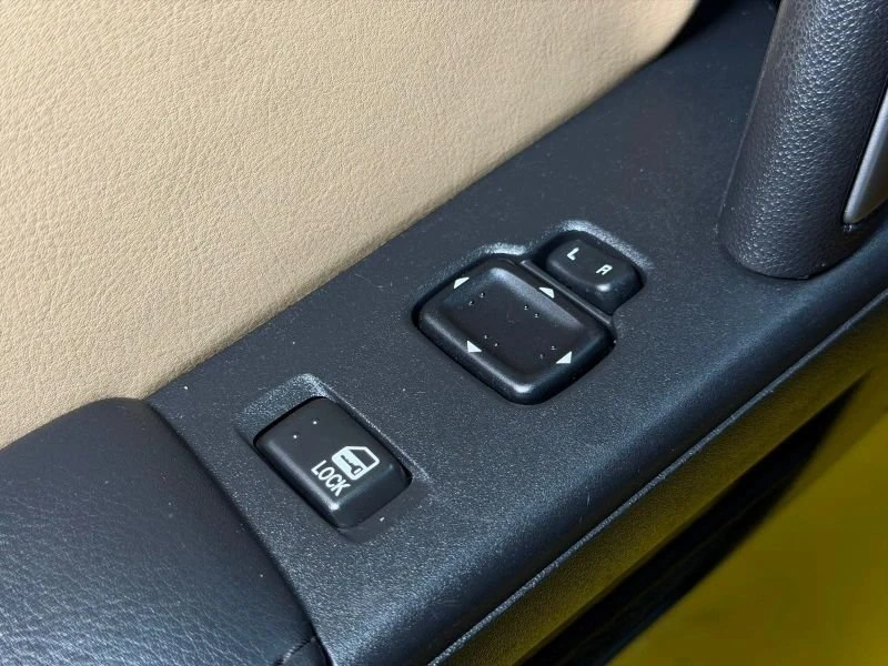 2011 Mazda NC MX-5 Miata - Image 18 of 19