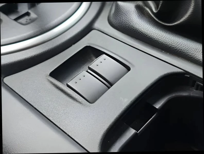 2011 Mazda NC MX-5 Miata - Image 16 of 17