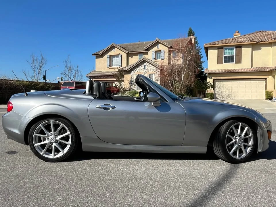 2011 Mazda NC MX-5 Miata - Image 2 of 10