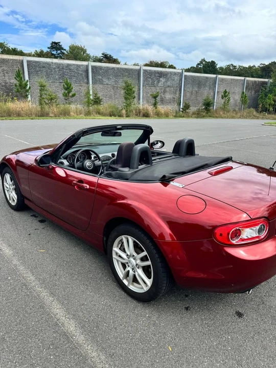 2011 Mazda NC MX-5 Miata - Image 16 of 17
