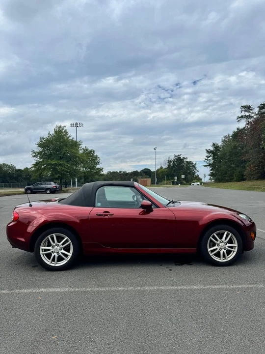 2011 Mazda NC MX-5 Miata - Image 10 of 17