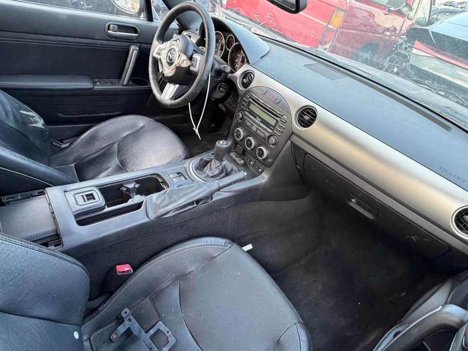 2011 Mazda NC MX-5 Miata - Image 3 of 4