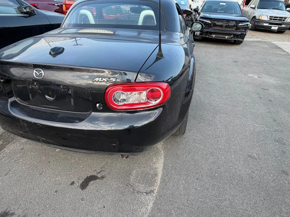 2011 Mazda NC MX-5 Miata - Image 4 of 4