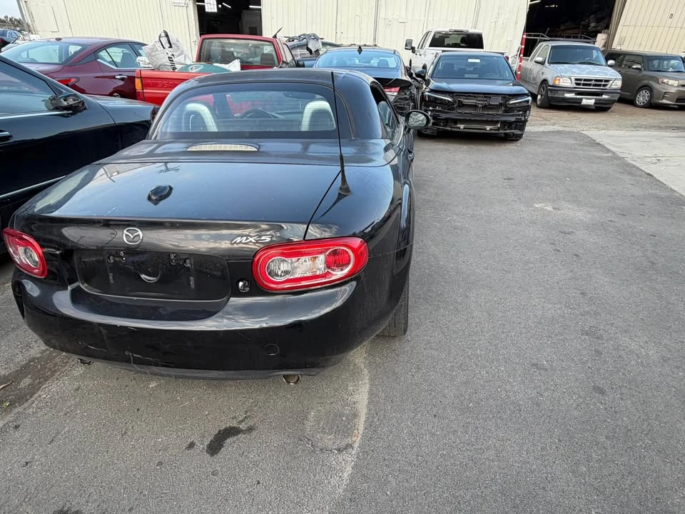 2011 Mazda NC MX-5 Miata - Image 2 of 3