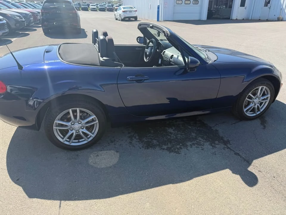 2011 Mazda NC MX-5 Miata - Image 6 of 7