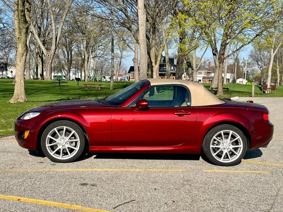2011 Mazda NC MX-5 Miata - Image 11 of 17