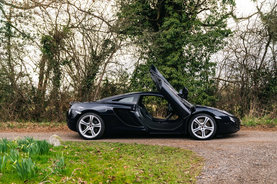 2011 McLaren MP4-12C - Image 8 of 31