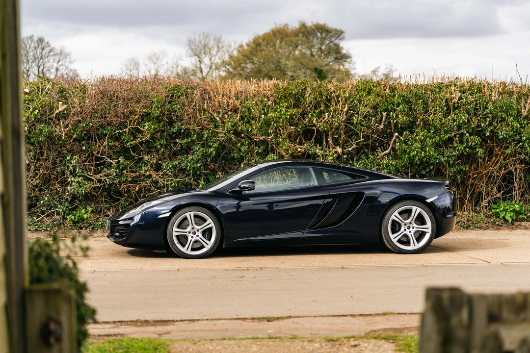 2011 McLaren MP4-12C - Image 12 of 31