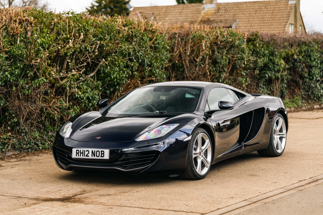 2011 McLaren MP4-12C - Image 18 of 31